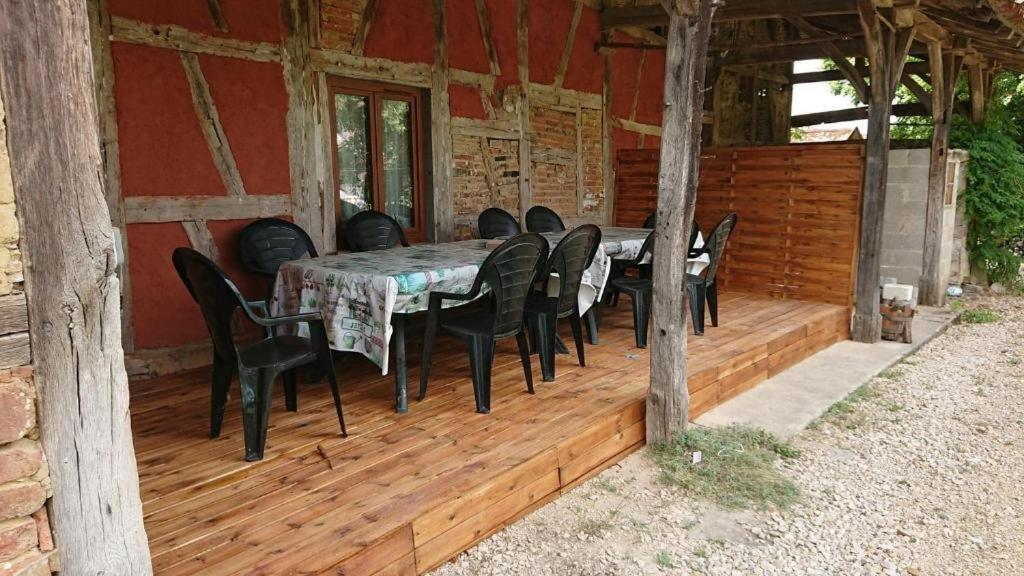 Curciat-Dongalon A La Poularde B&B חדר תמונה
